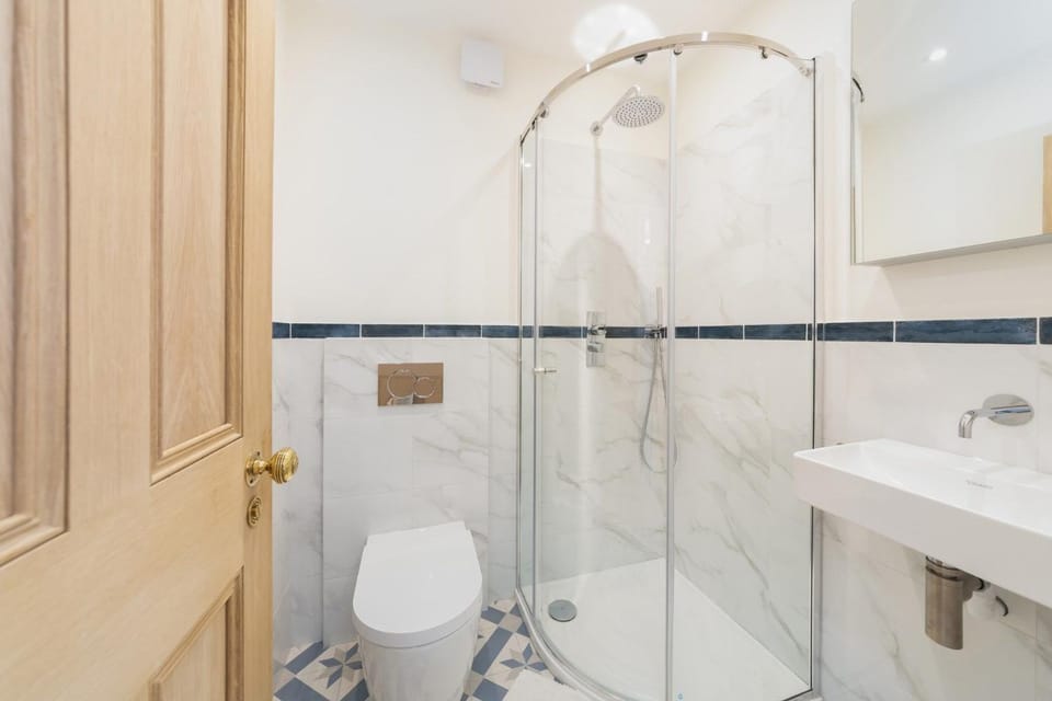 Property building, Bathroom