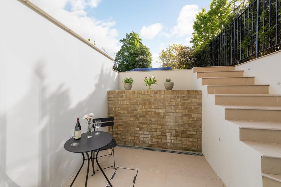 Property building, Patio
