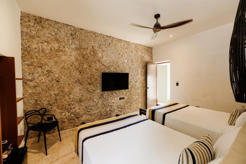 Bed, TV and multimedia, air conditioner