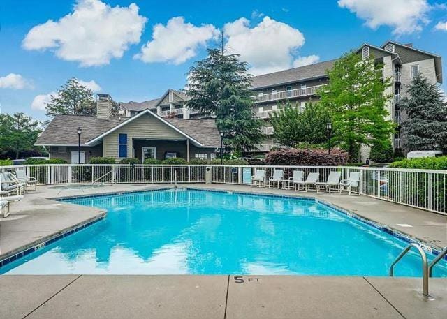 WP453 All About the View House in Pigeon Forge