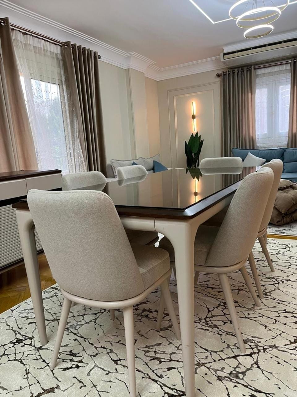 Living room, Seating area, Dining area