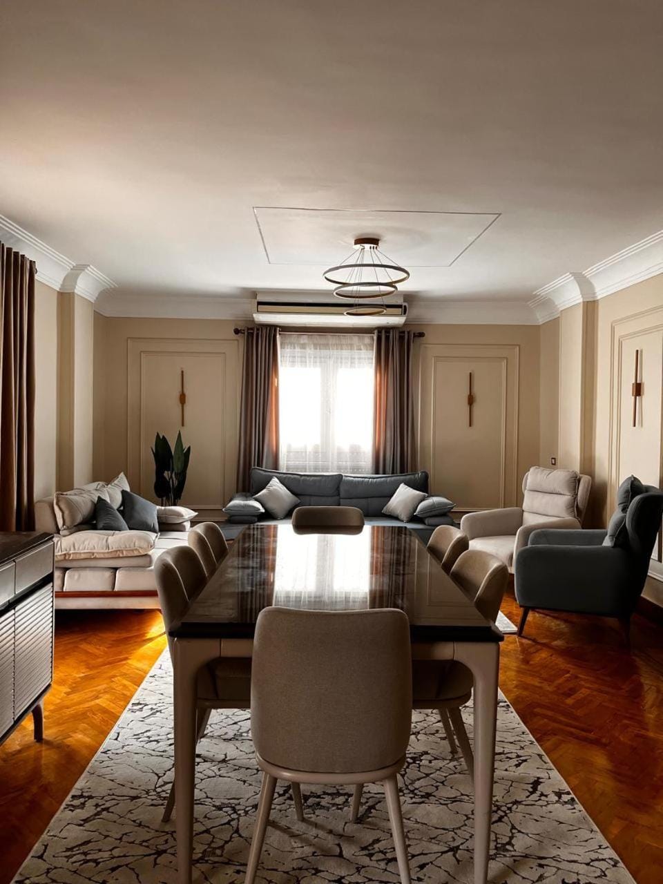 Living room, Photo of the whole room, Seating area, Dining area