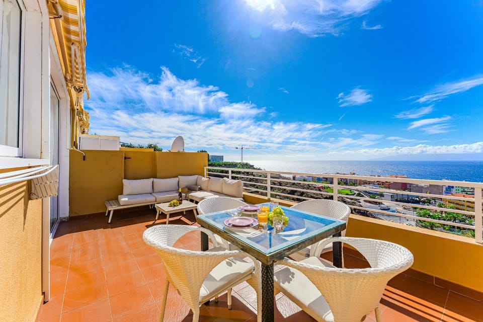 Eva The View Apartment in Acantilados de Los Gigantes