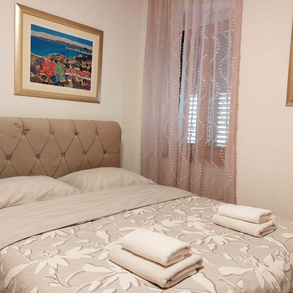 Luxury stone paradise within the walls of the Diocletian palace - old town Apartment in Split