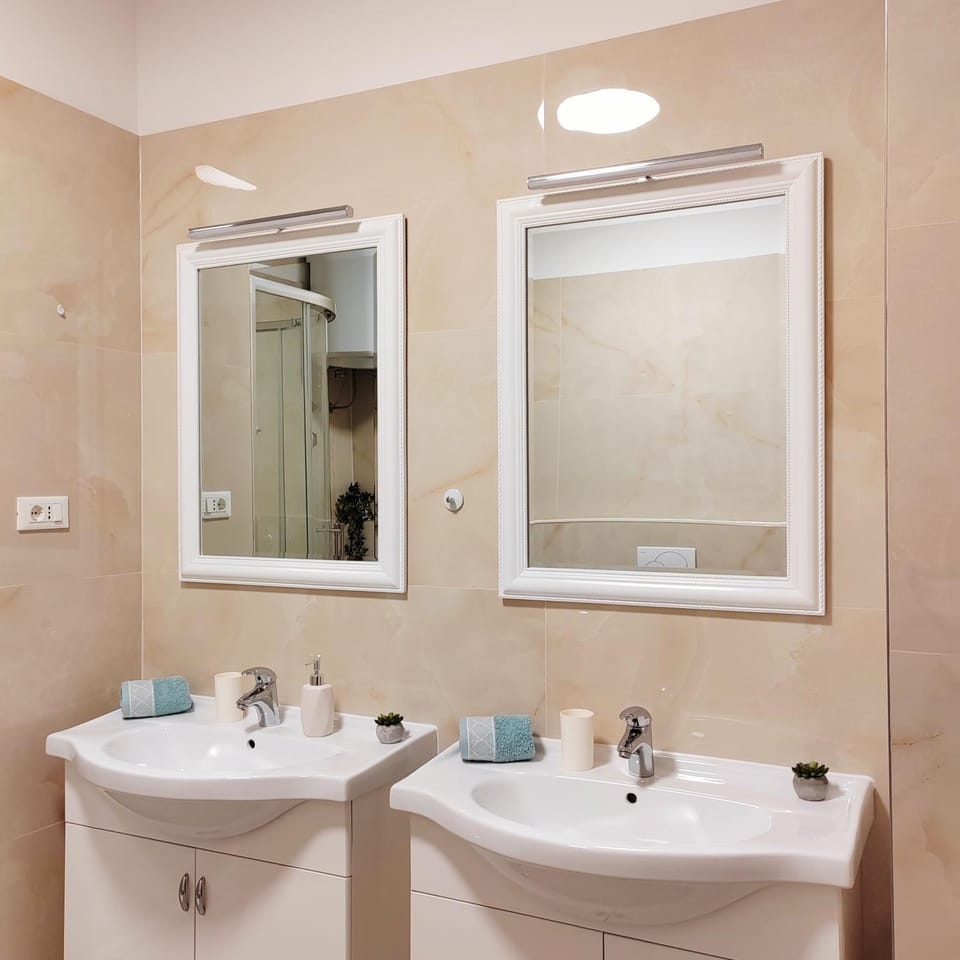 Luxury stone paradise within the walls of the Diocletian palace - old town Apartment in Split