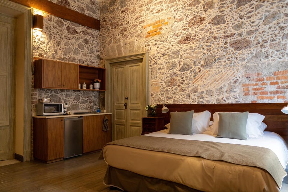 CASA SAUTO Historic Fam Suite 1 block from Zocalo Apartment in Mexico City