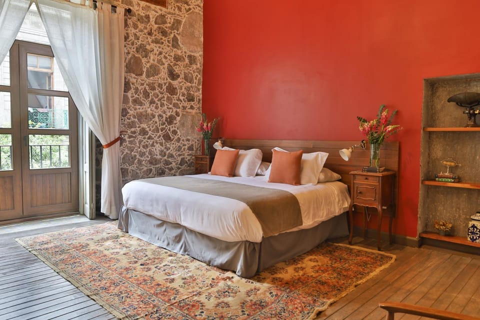 CASA SAUTO Historic Fam Suite 1 block from Zocalo Apartment in Mexico City