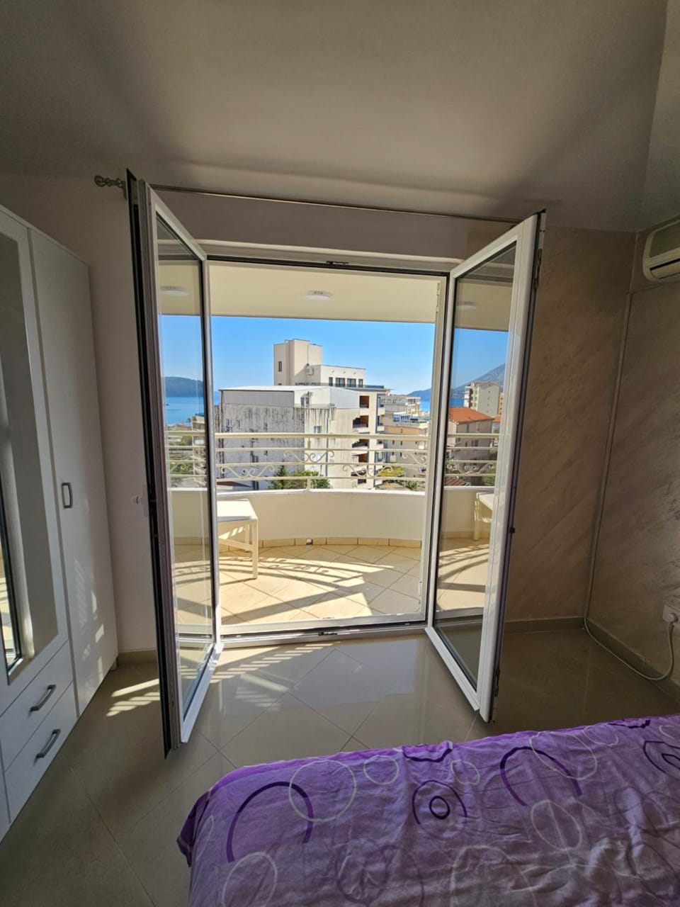 Bed, Day, Natural landscape, View (from property/room), Balcony/Terrace, Photo of the whole room, Bedroom, Sea view, wardrobe