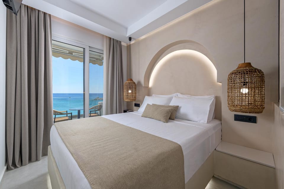 Bed, Bedroom, Sea view