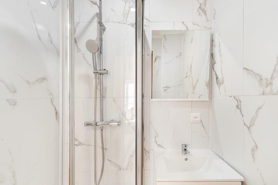 Shower, Bathroom