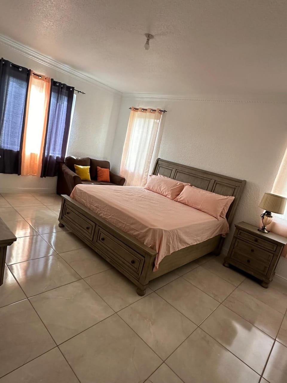 Relaxing and spacious Apartment in Kingston