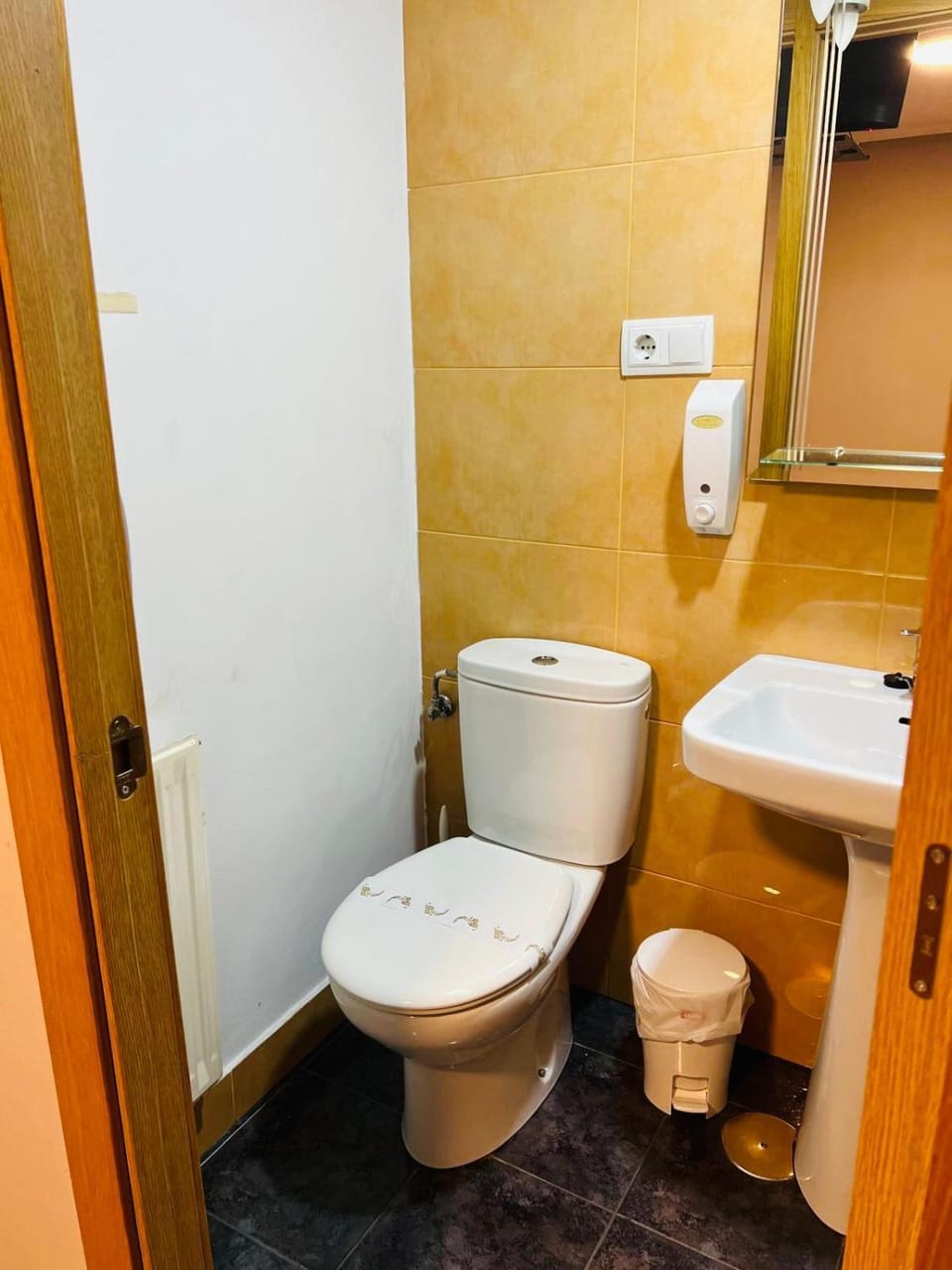 Coalla Rooms Luxe Bed and Breakfast in Asturias