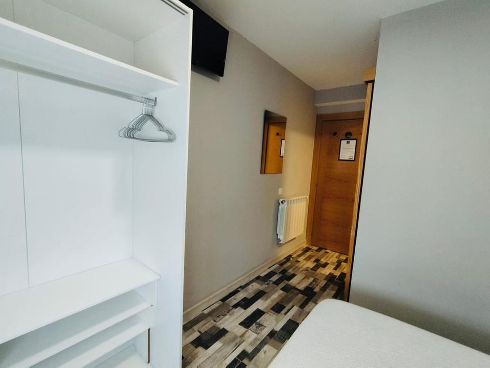 Coalla Rooms Luxe Bed and Breakfast in Asturias