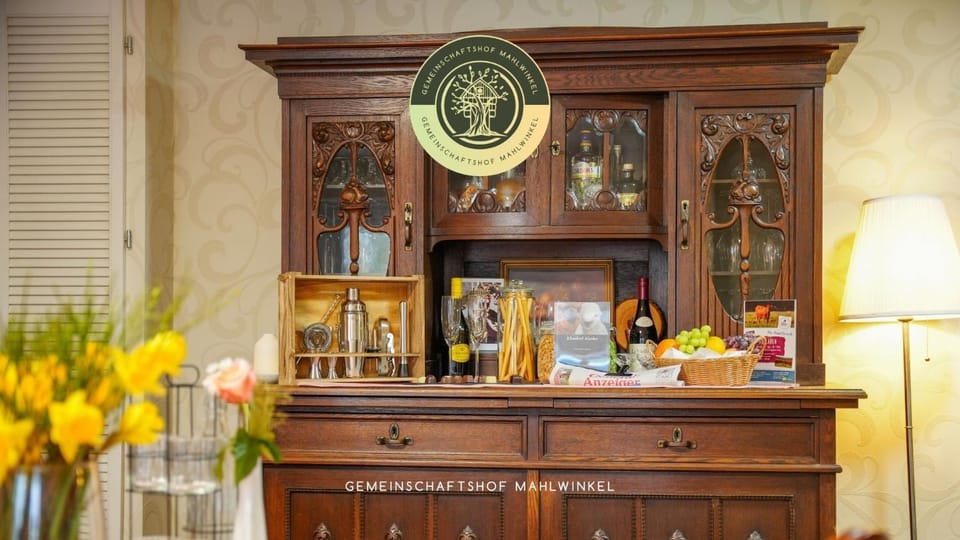 Lounge or bar, Drinks