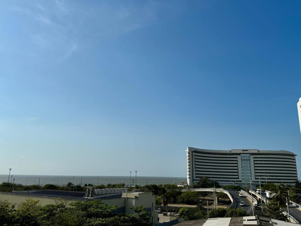 City view, Sea view