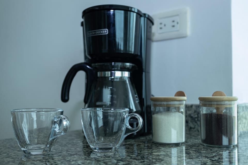 Coffee/tea facilities, Kitchen or kitchenette