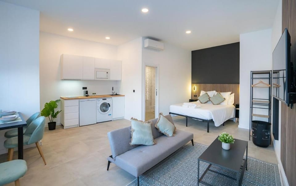 Nomad Malaga - Airport II Apartment in Malaga