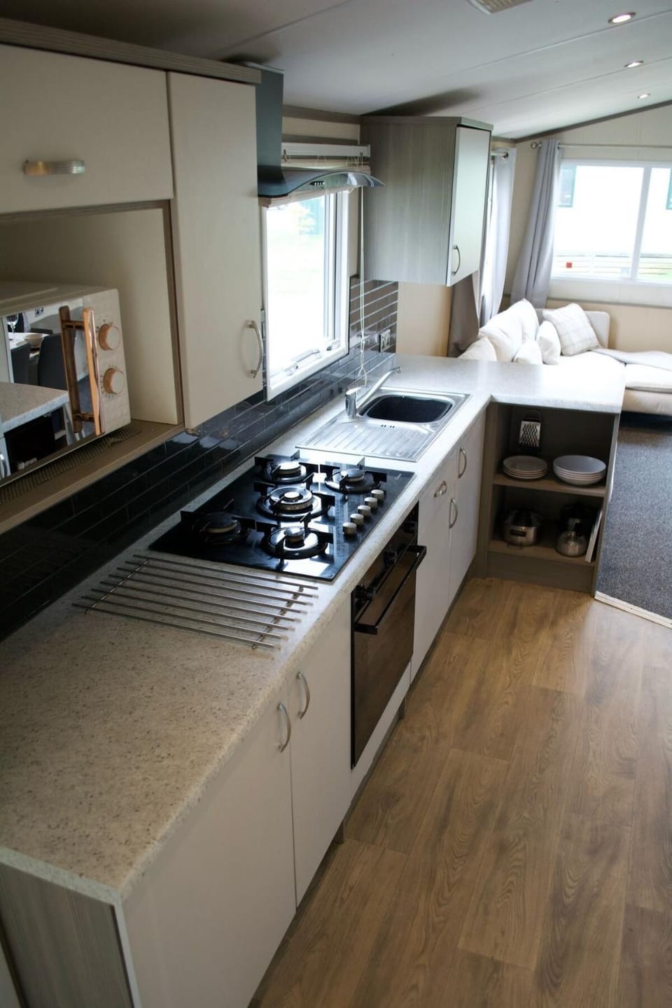 Cosy cabin for 6 in Great Billing Cabin in Northampton