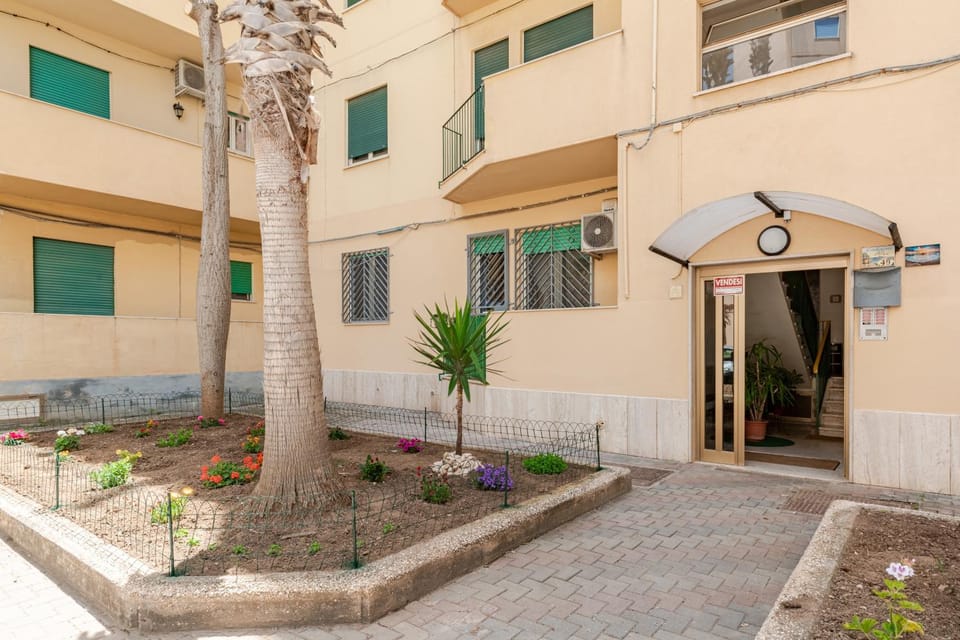 Property building, Inner courtyard view