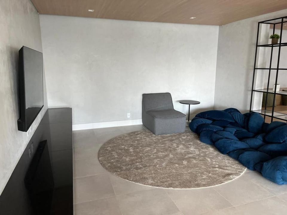 Communal lounge/ TV room, TV and multimedia, Living room