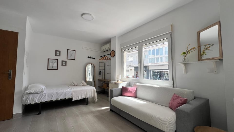 Bed, Living room, Photo of the whole room