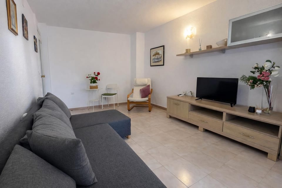 Communal lounge/ TV room, Living room