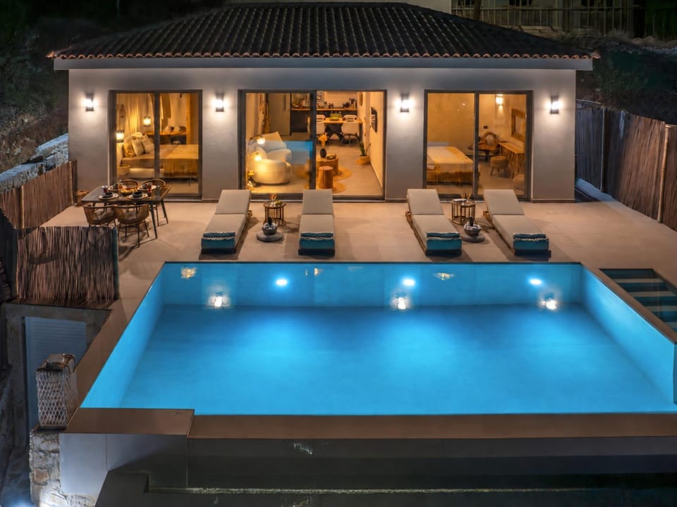 Night, Swimming pool