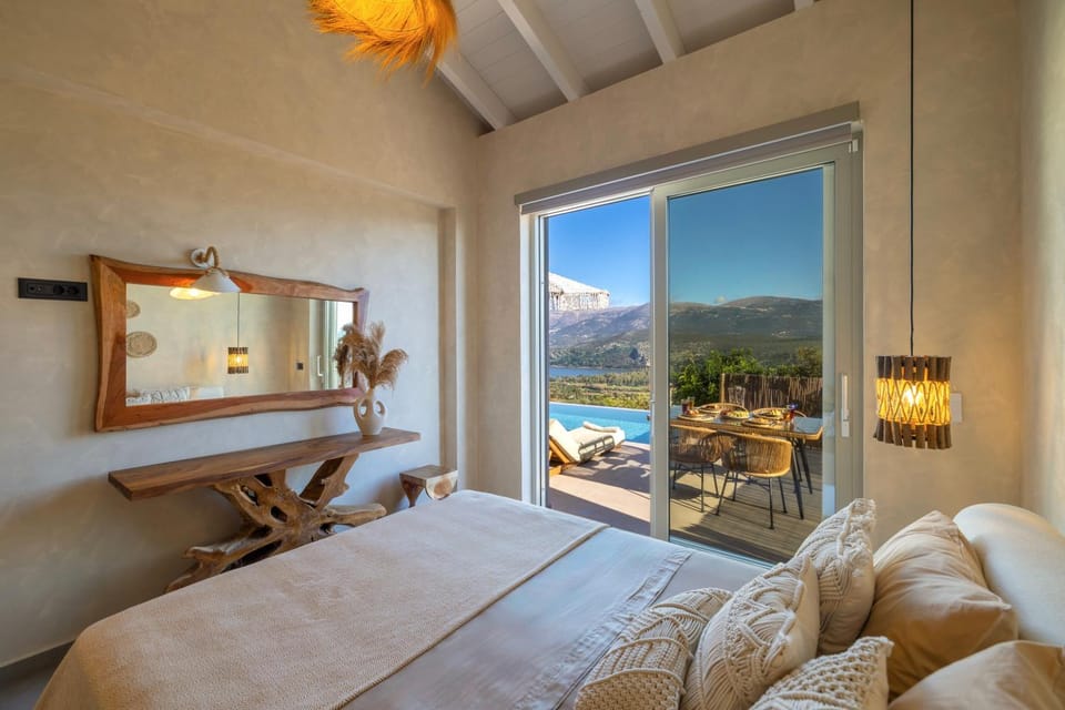 Bedroom, Pool view