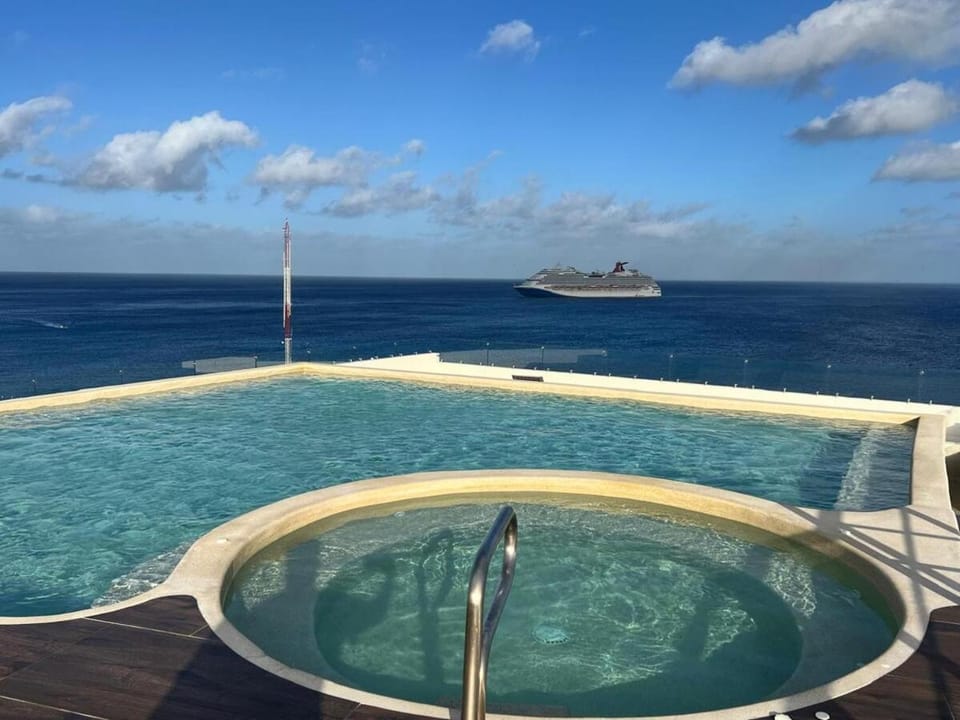 Day, Natural landscape, Pool view, Sea view, Swimming pool