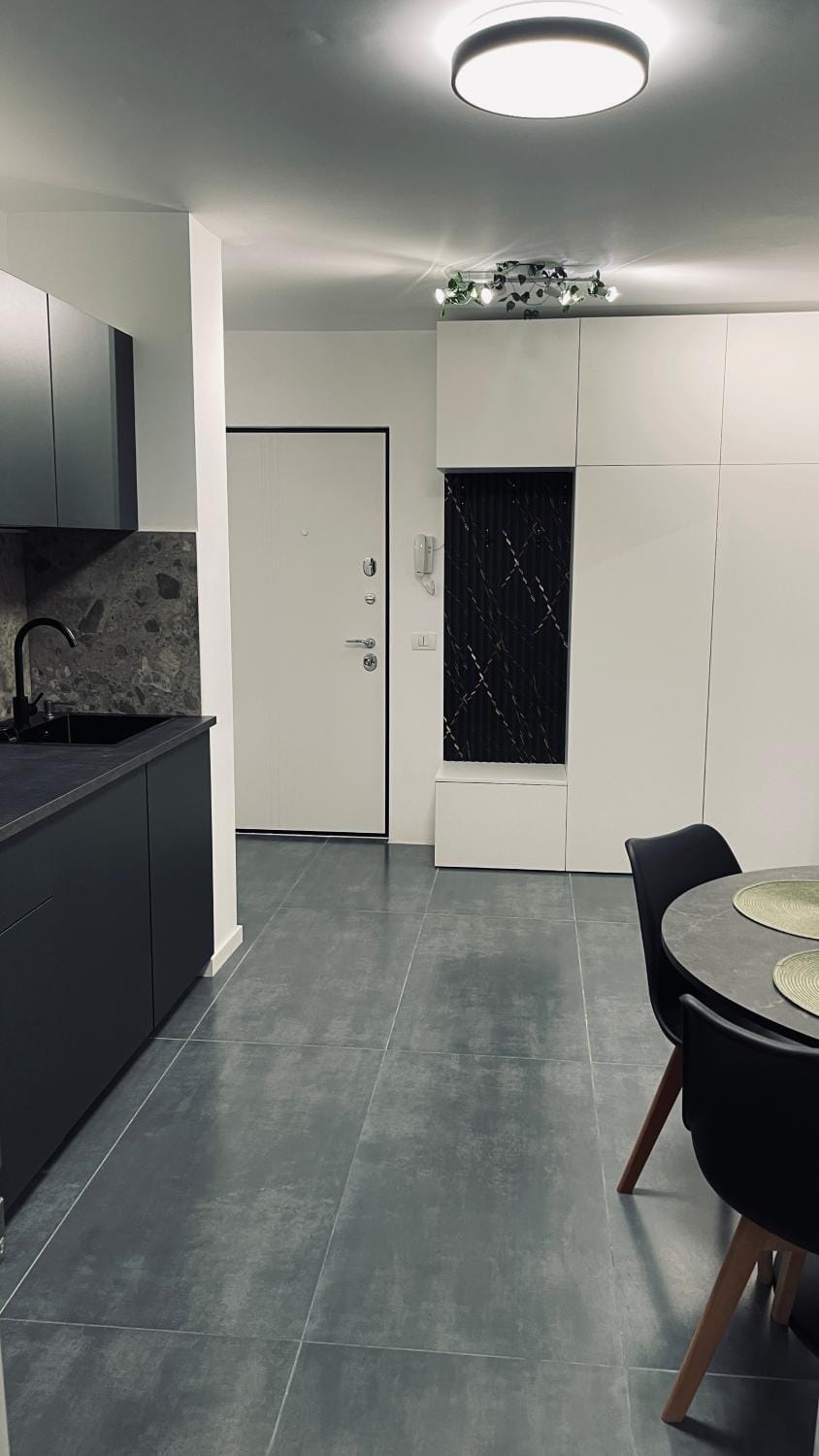 Kitchen or kitchenette, Dining area, minibar, stove