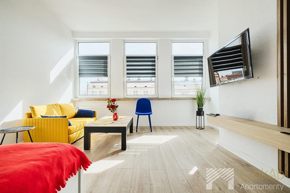 Bed, Living room, Photo of the whole room