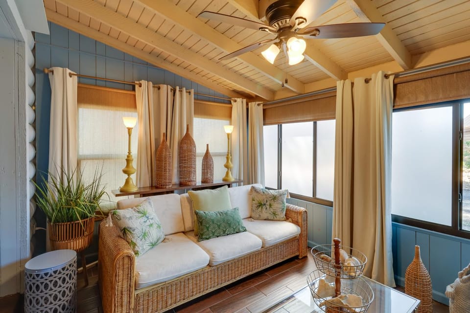 Fish On-Site: Okeechobee Cabin w/ Pool Access Cabin in Lake Okeechobee