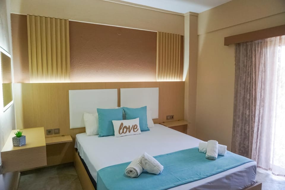Bed, Photo of the whole room