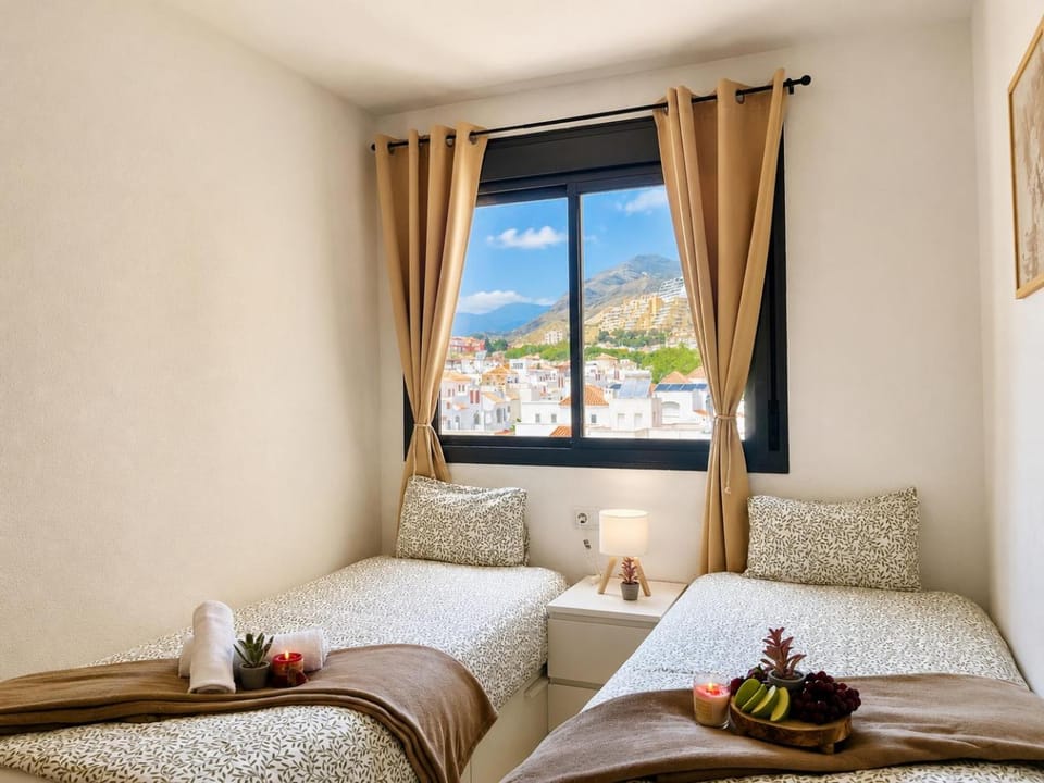 Bed, Natural landscape, Photo of the whole room, Bedroom, Mountain view, towels