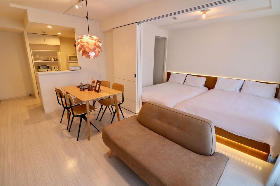 Bed, Living room, Photo of the whole room, Dining area