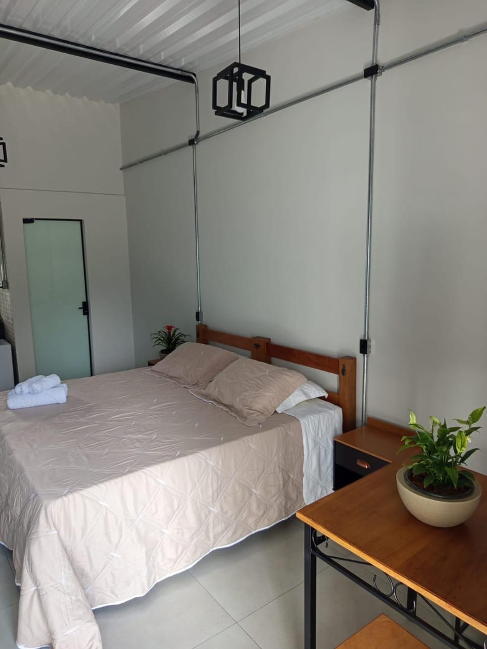Property building, Bed, Photo of the whole room, Bedroom