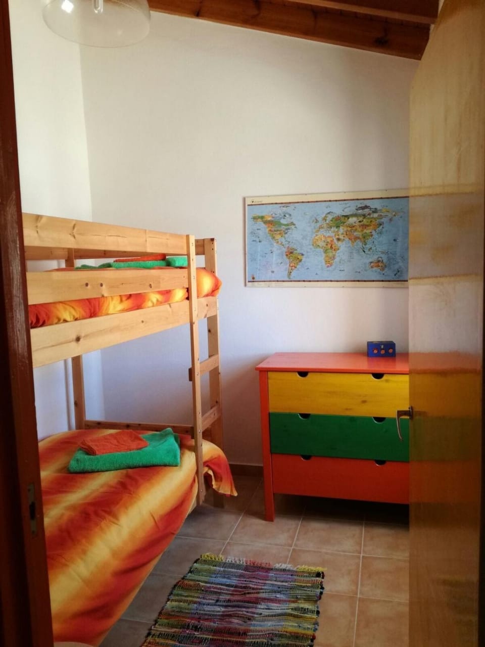 Bedroom, bunk bed
