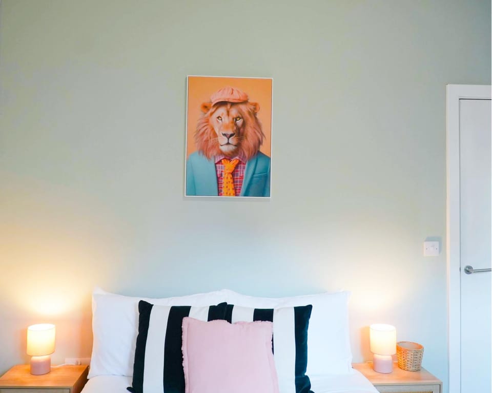 Bed, Decorative detail, Bedroom
