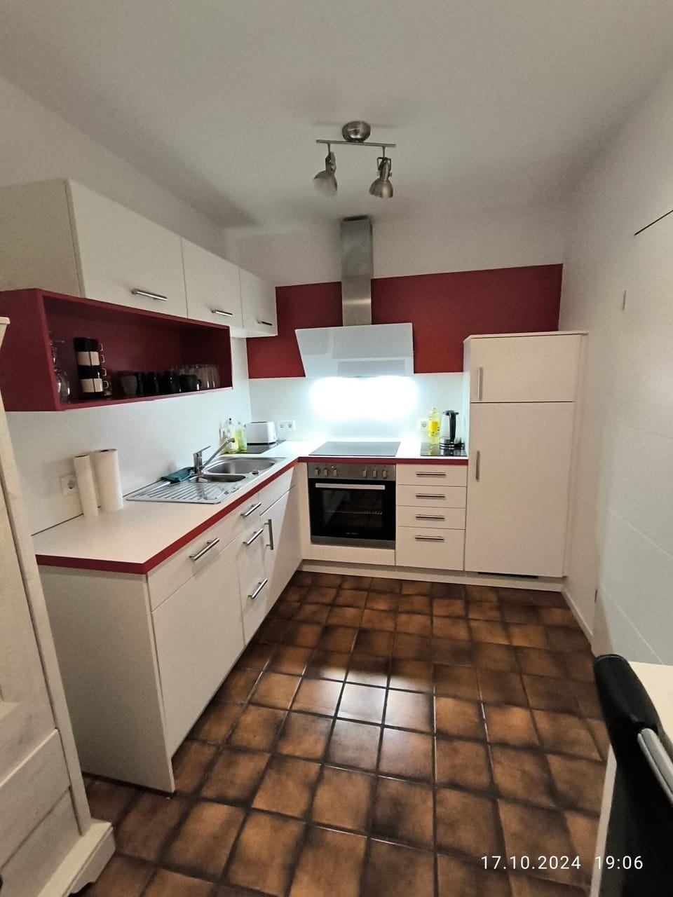 Kitchen or kitchenette, dishwasher, oven, pet friendly, stove