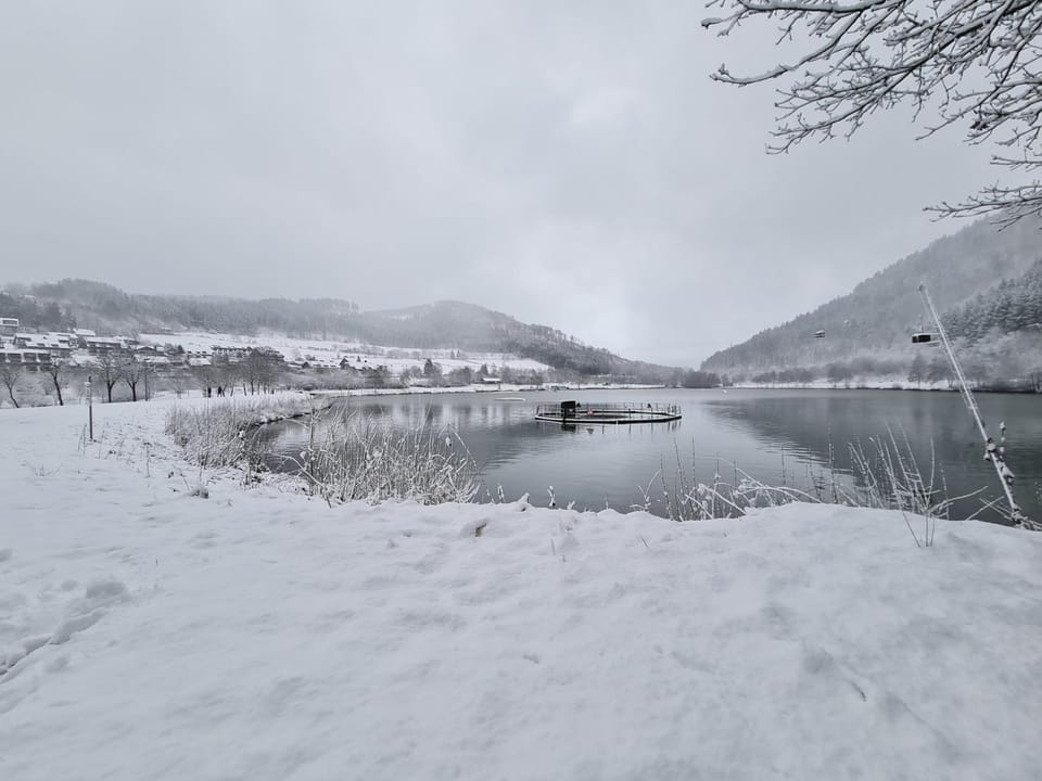 Nearby landmark, Day, Natural landscape, Winter, Lake view, Mountain view