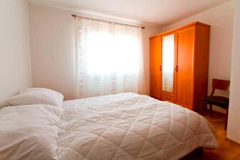 Apartment in Njivice - Insel Krk 54170 Apartment in Primorje-Gorski Kotar County