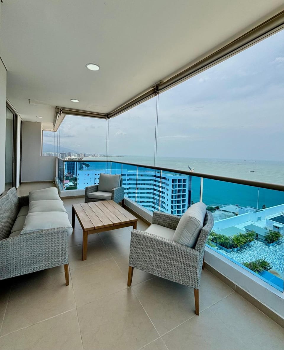 Natural landscape, View (from property/room), Balcony/Terrace, Living room, Sea view