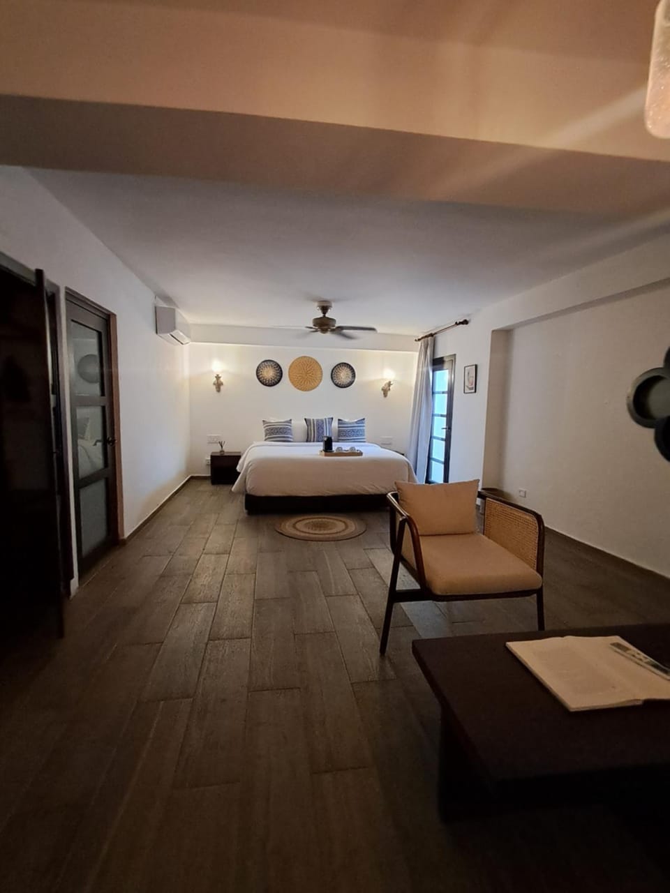 Photo of the whole room