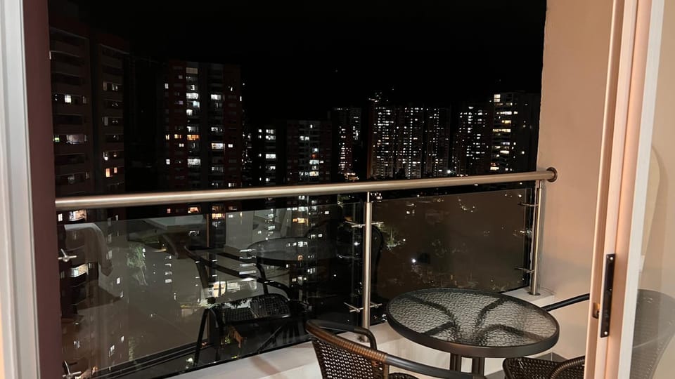 Apartasuite Sabaneta Vista a la ciudad parking Apartment in Sabaneta