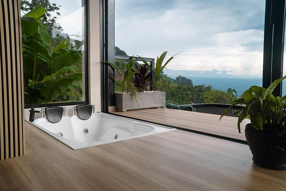 Hot Tub, Hot Tub, Balcony/Terrace, Bath
