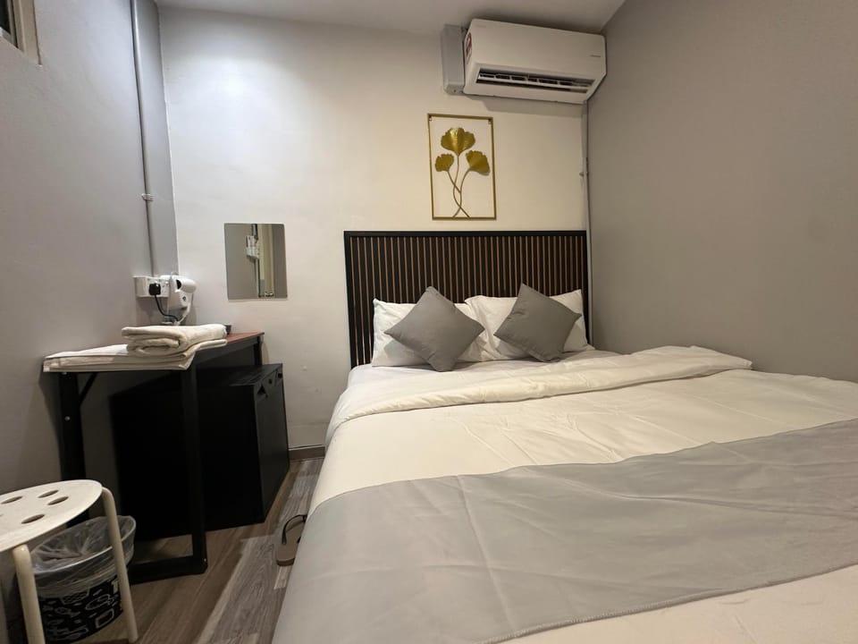 Bed, Photo of the whole room