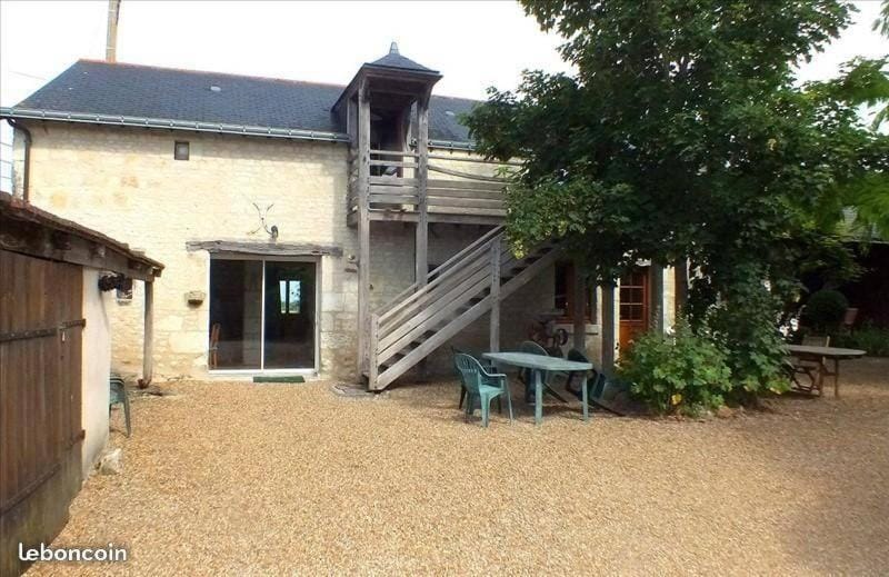 Les Caves Bed and Breakfast in Gennes-Val-de-Loire