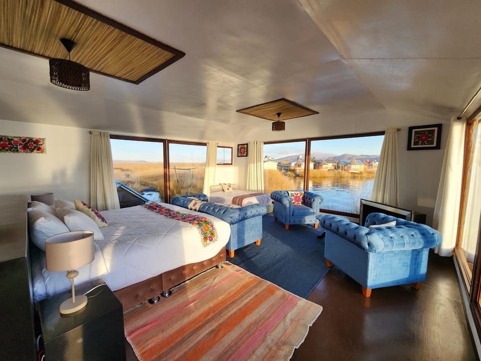 Bed, Living room, Photo of the whole room, Bedroom