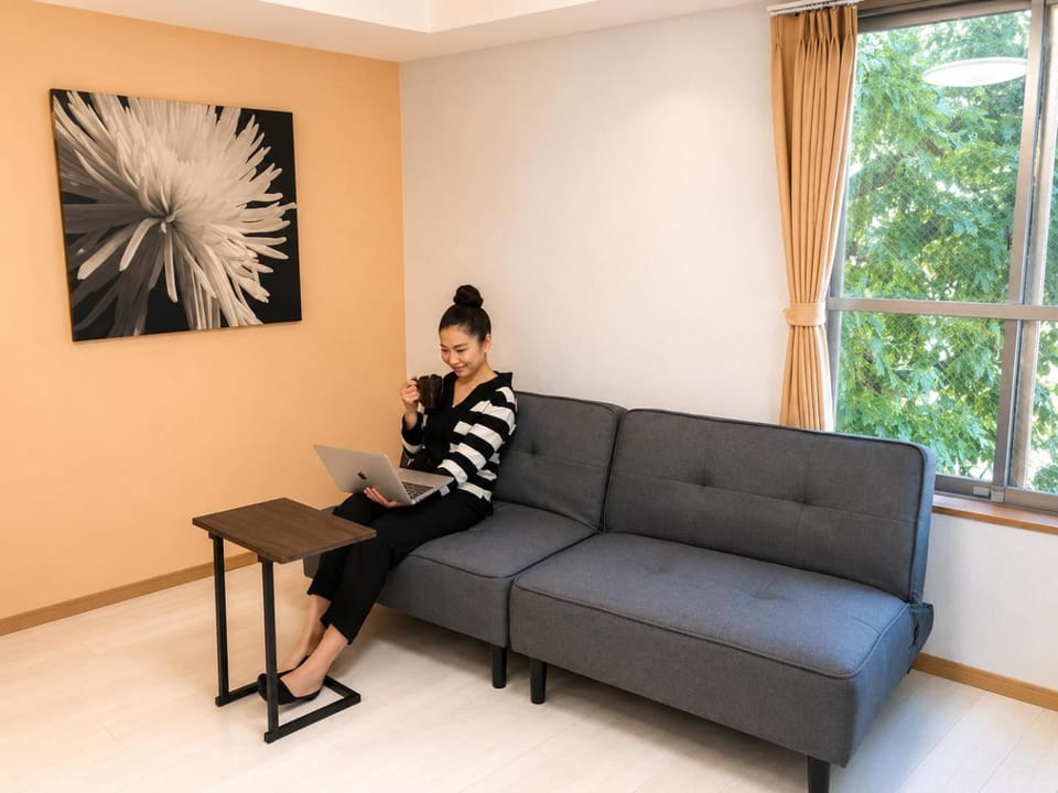 Bed, Living room, Bedroom