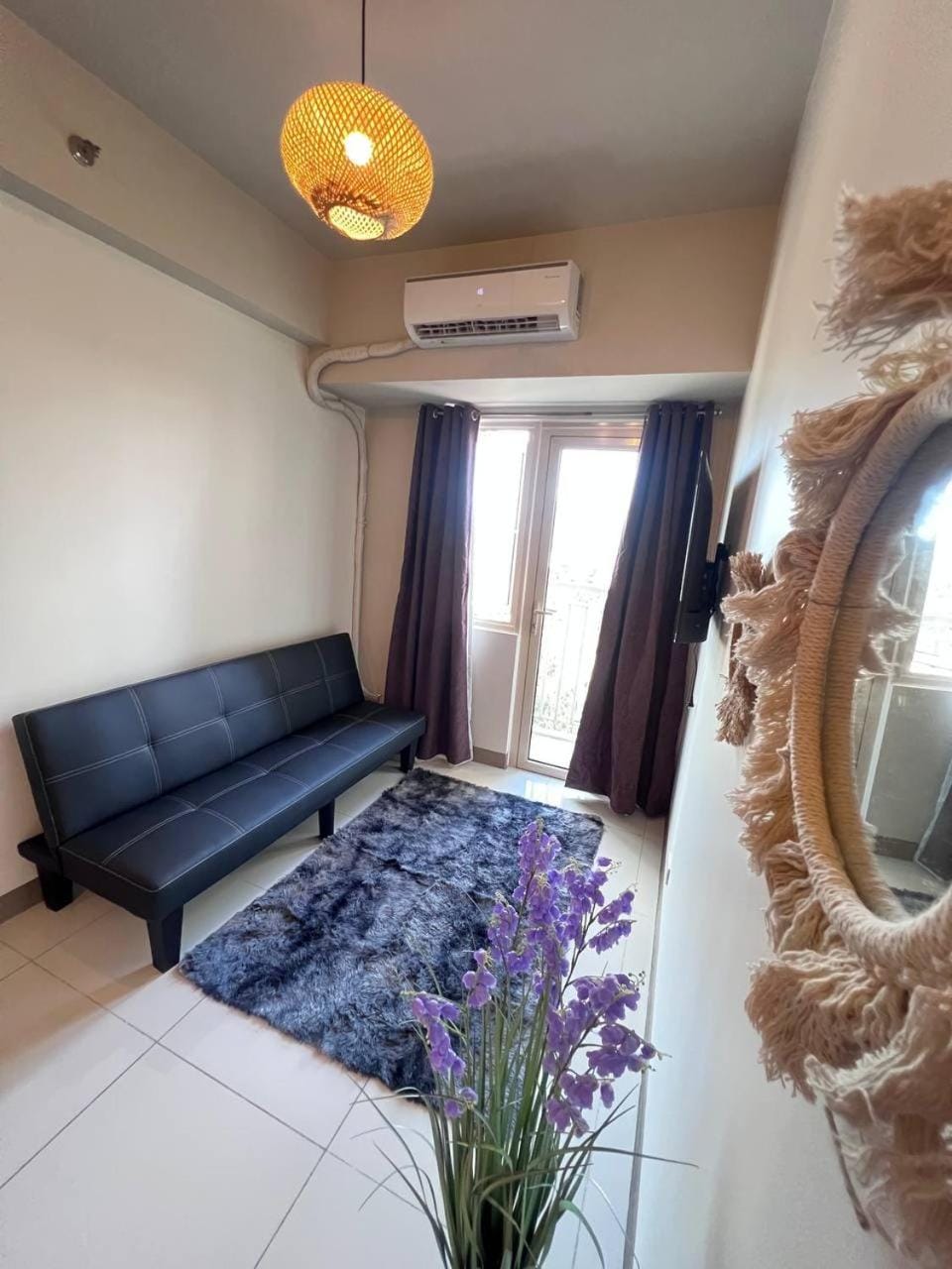 UNISTAY Coast Res R38 w Bal Sunset Vw WorldTrade Apartment in Pasay